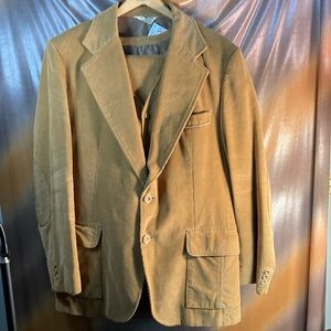 Knack 70’s 3 piece tan corduroy suit. 44 jacket 36” pants. Slight discolor patch